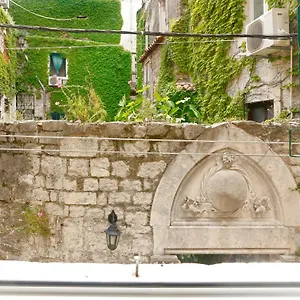 Apartment Fictilis, Split
